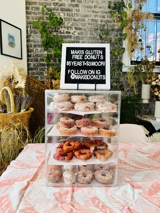 Maki's Donuts Picture 4