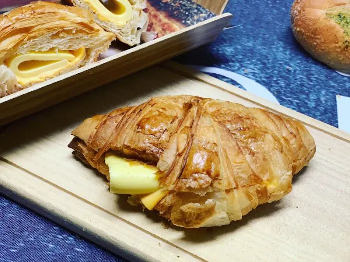 Rainbow Bakery Picture 9