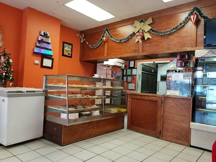 Cristina's Bakery Picture 5