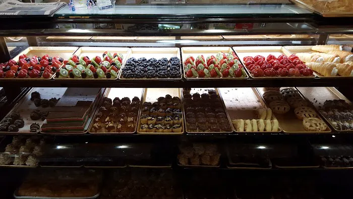 Elite Pastries Cafe Picture 2