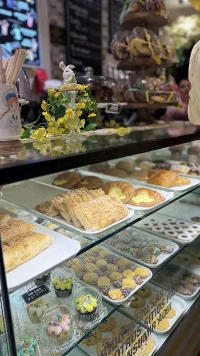 Café de Colombia Bakery Picture 7