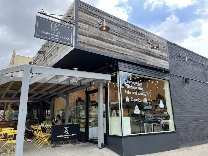 Astoria Bakery & Cafe Picture 7