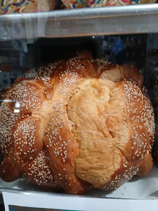 Vallecito Bakery Picture 3