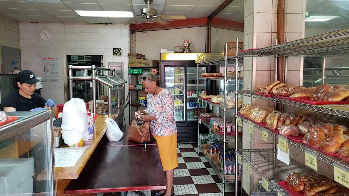 Max Bakery & Restaurant Picture 5