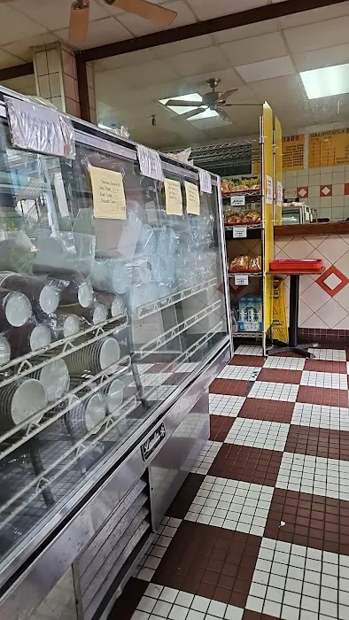 Max Bakery & Restaurant Picture 1