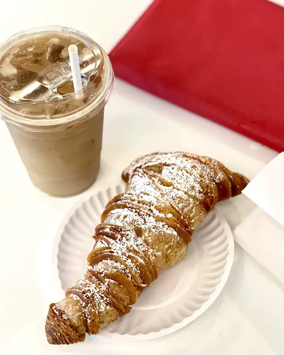 Lety's Bakery and Cafe Picture 2