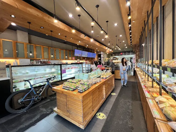 Maxin Bakery Picture 8