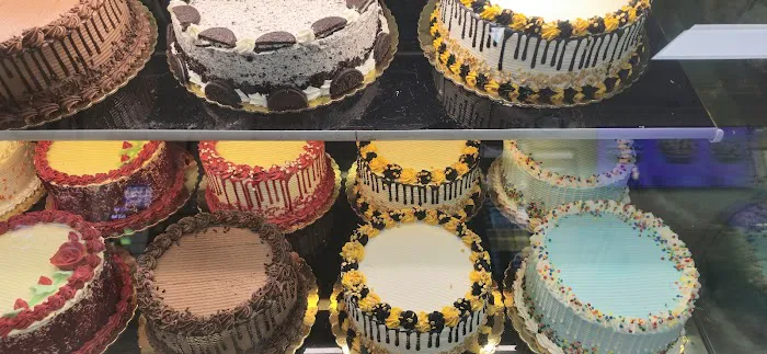 E & L Bakery Picture 6