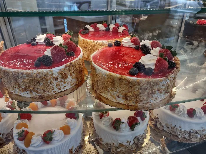 La Pinata Bakery Picture 1