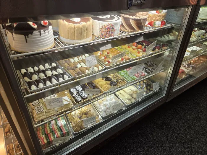 La Guli Pastry Shop Picture 3