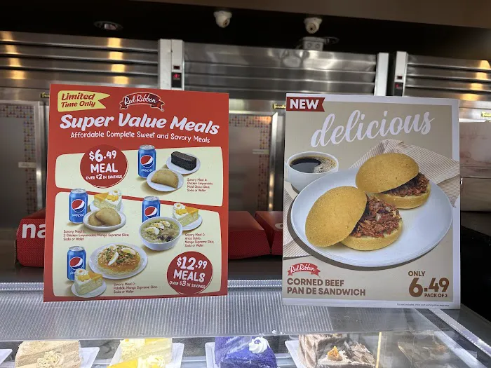 Red Ribbon Bakeshop Picture 4