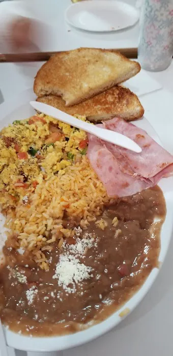 La Fe Bakery & Restaurant Picture 4