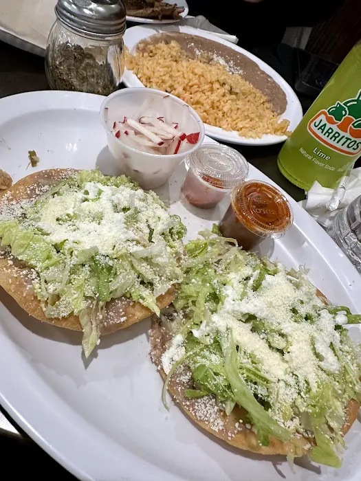 La Fe Bakery & Restaurant Picture 7