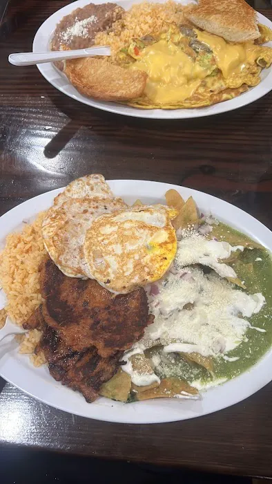 La Fe Bakery & Restaurant Picture 8