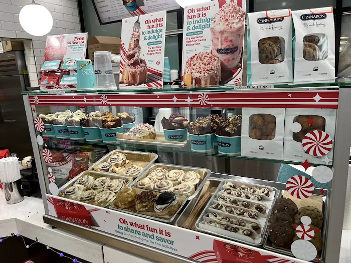 Cinnabon Picture 4
