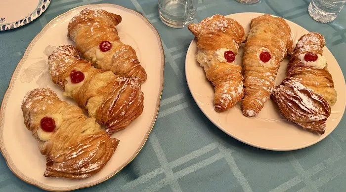 Fleetwood Bakery Shop - Mt Vernon Picture 6