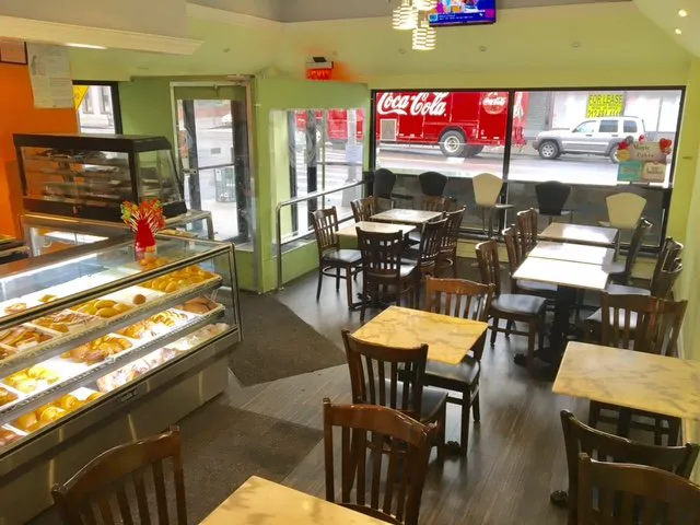 Aroma de Cafe Bakery Restaurant Picture 1