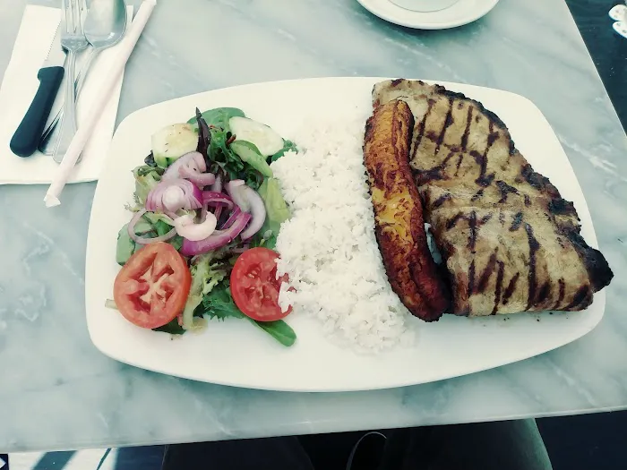 Aroma de Cafe Bakery Restaurant Picture 6