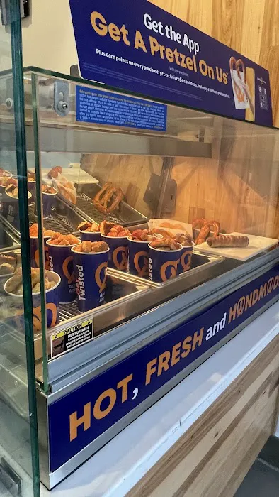 Auntie Anne's Picture 1