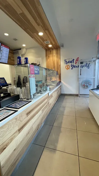 Auntie Anne's Picture 7