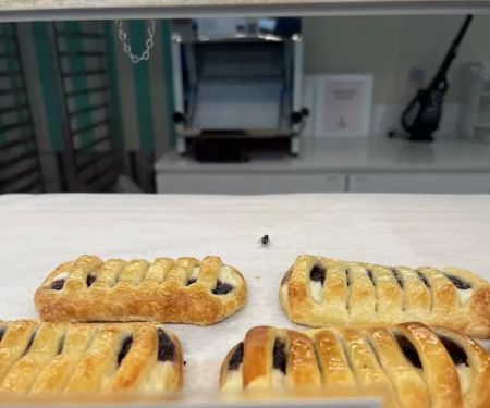 L’Ami Bakery & Cafe