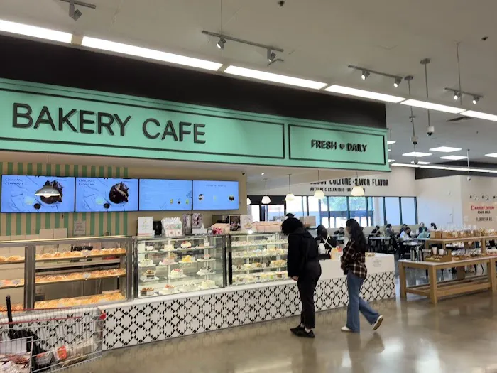 L’Ami Bakery & Cafe Picture 10