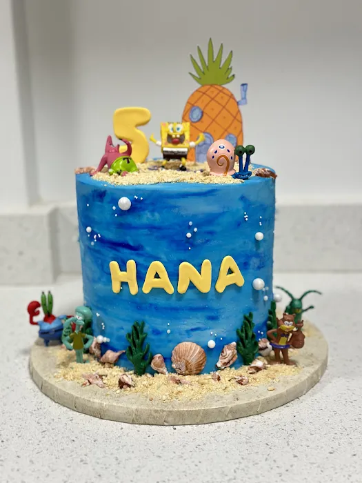 Isa's Cake (online only) Picture 1