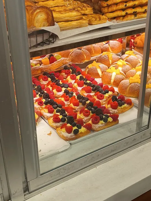 Parisi Bakery Picture 5