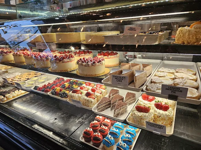 omonia cafe next door Picture 2