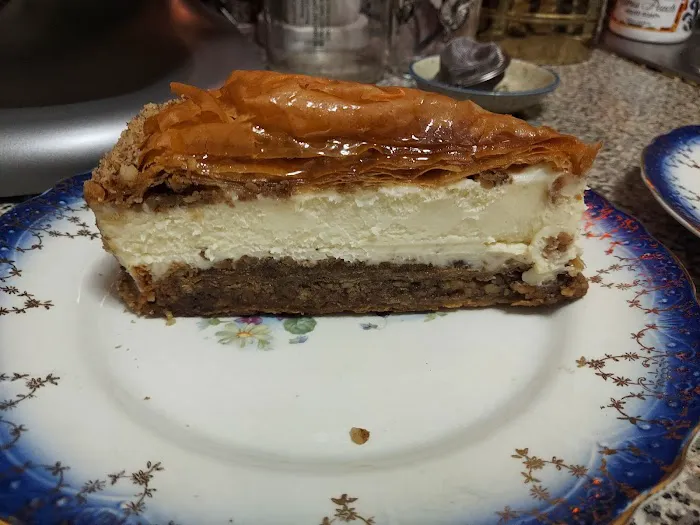 omonia cafe next door Picture 7