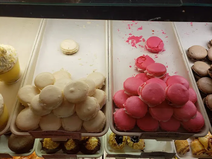 omonia cafe next door Picture 3