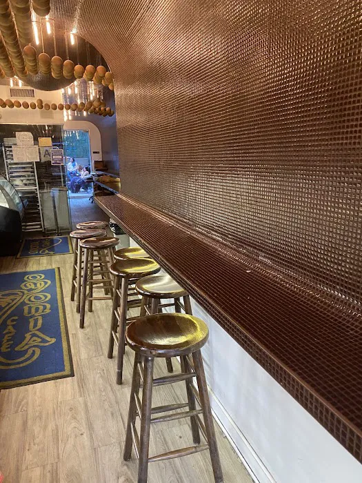 omonia cafe next door Picture 6