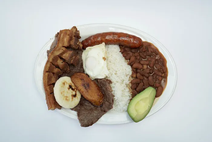 La Antioquena Bakery Picture 9