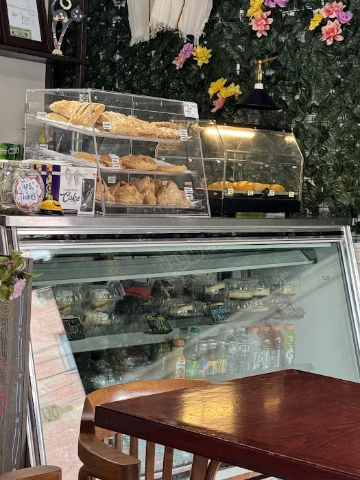 El Artesano Bakery Picture 2