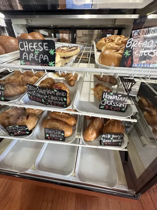 El Artesano Bakery Picture 8