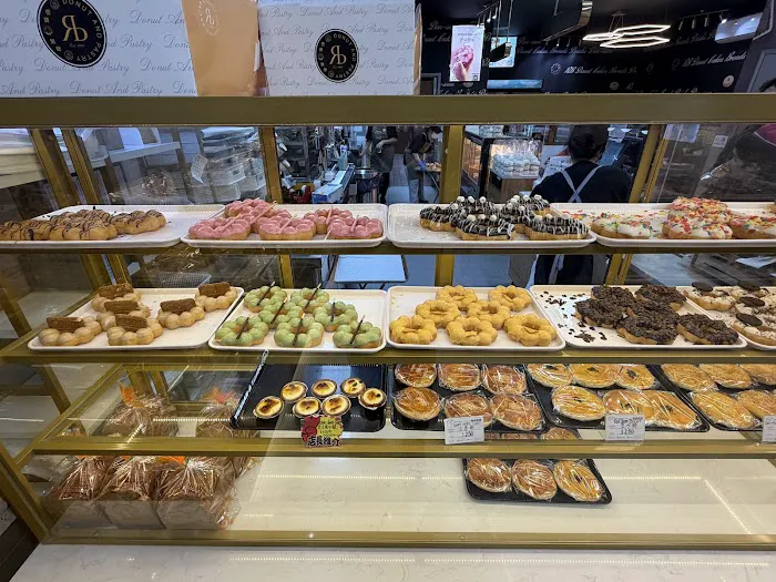 Rainbow Cakes & Donuts Picture 5