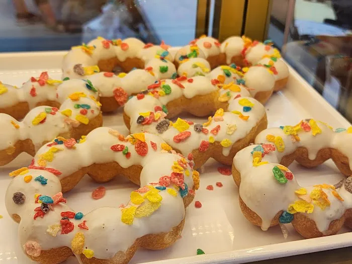 Rainbow Cakes & Donuts Picture 1