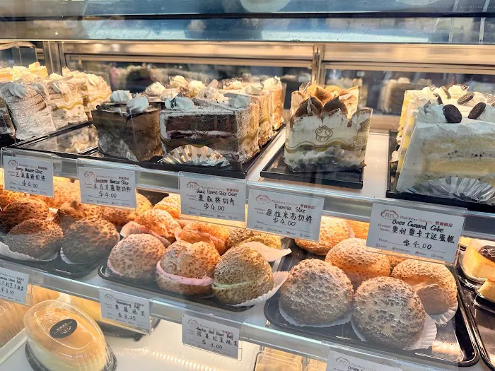 Rainbow Bakery Picture 2