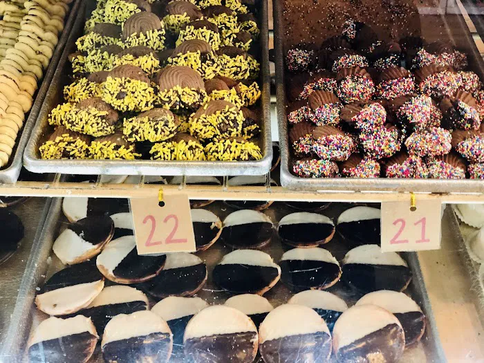 Topps Bakery at Bronxville Picture 4