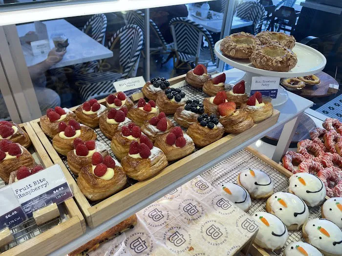 Paris Baguette Picture 1