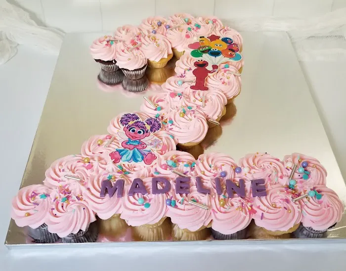 Wildly Cakes & Sweets LLC Picture 8