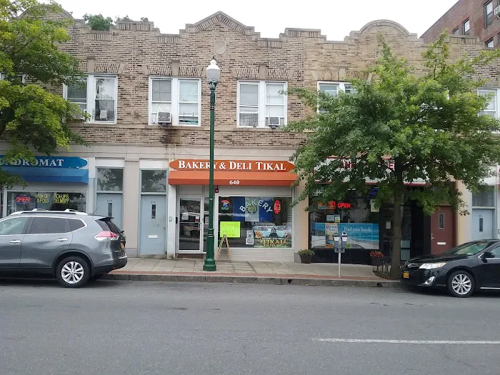 BAKERY&DELI TIKAL Picture 7