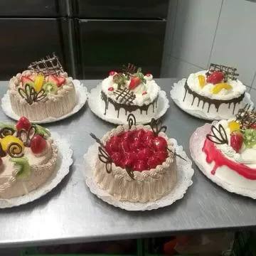 Jennyy's Bakery Deli Picture 2