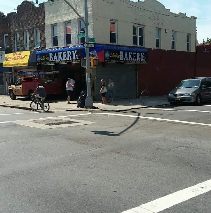 Le Bon Pate Bakery Halal Inc. Picture 10