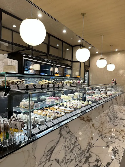 The French Workshop Picture 7