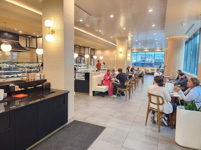 The French Workshop Picture 1