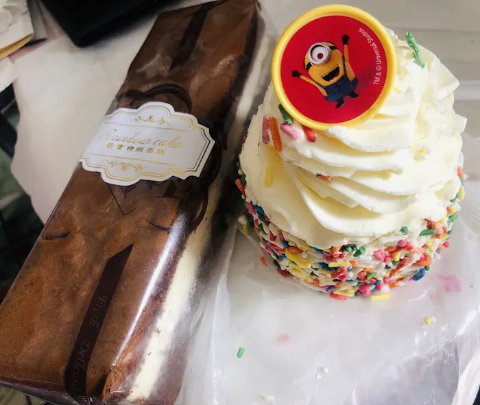 Rainbow Bakery & Cafe Picture 6