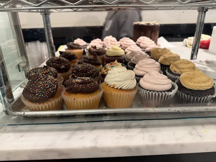 Lulu Cake Boutique Picture 1