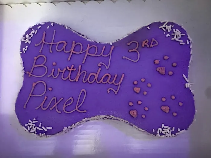 Curly Tail Cakes | Dog Bakery Picture 2