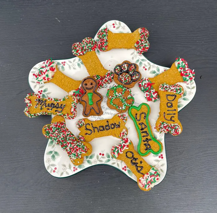 Curly Tail Cakes | Dog Bakery Picture 7